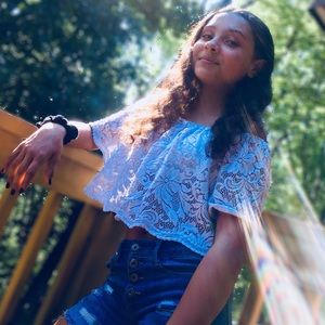 Meet your Posher, Alisia